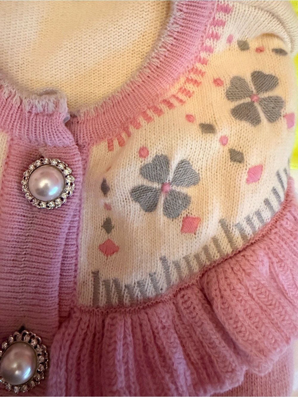 Hill House 100% Virgin Wool Cottagecore Desk Cardigan in Pink - Picture 3 of 9